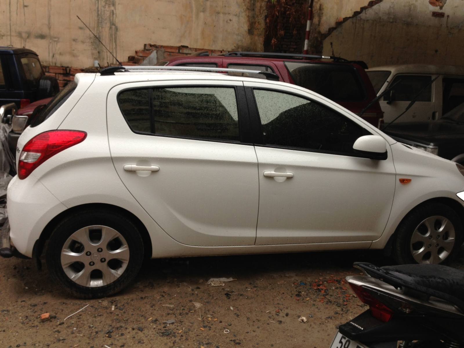 i20 trắng cũ